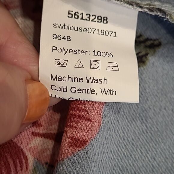 SHEIN sz 0XL poly fabric with lace - Picture 10 of 11